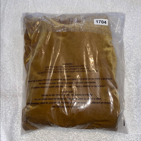 Zarr Collection Ruched Velvet Dress - Picture 15 of 15